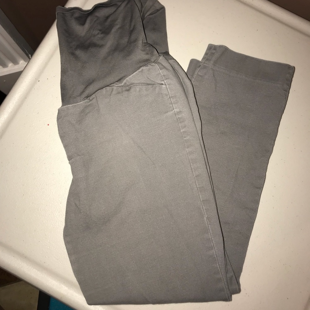 Gap Maternity crop pants